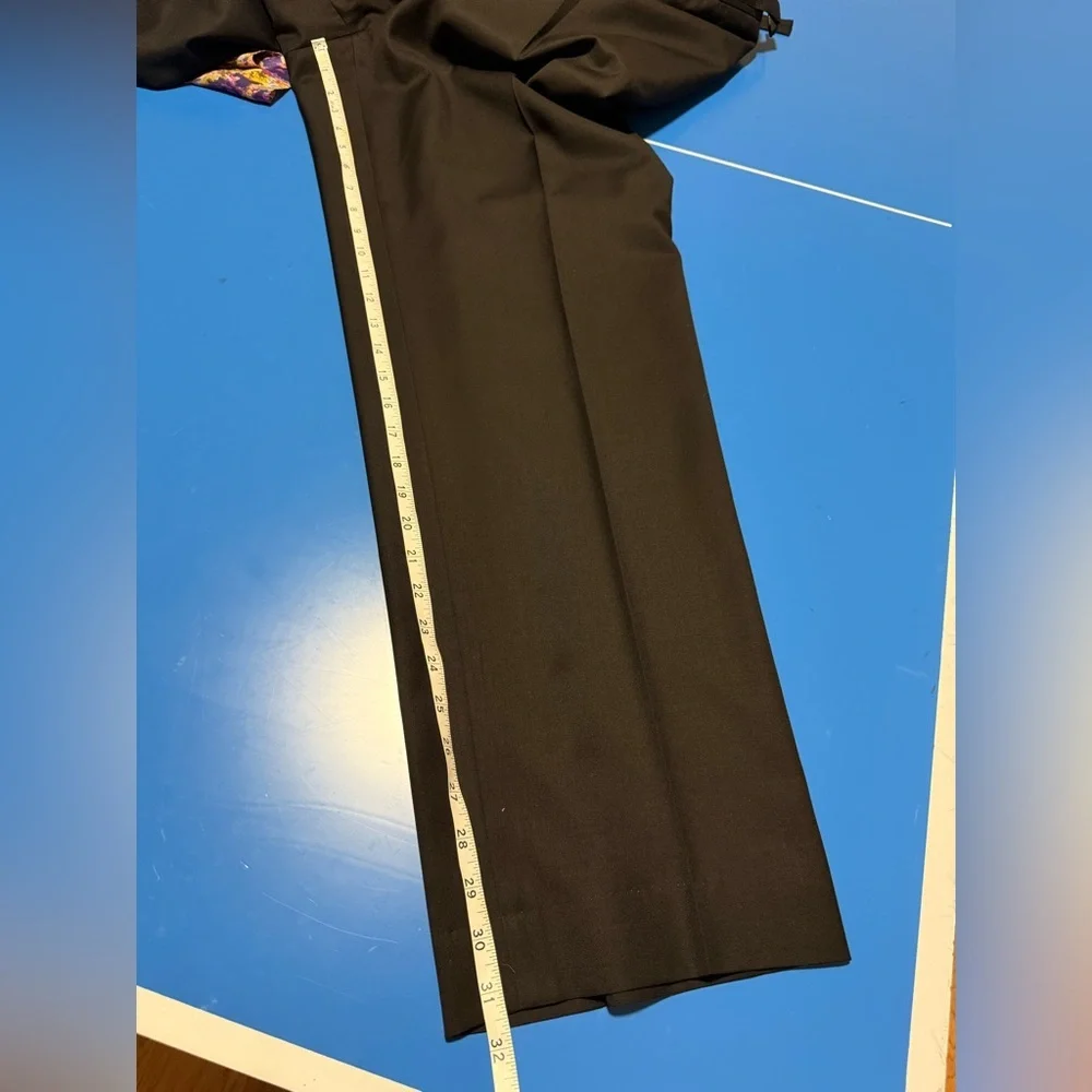 - Men’s Tuxedo. 100% Handmade. Stunning Quality. Size 44L